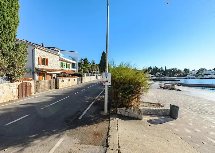 Casa Astrid By The Sea In Porec